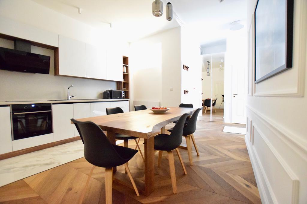 Luxury By Hi5 - Szervita Apartmán